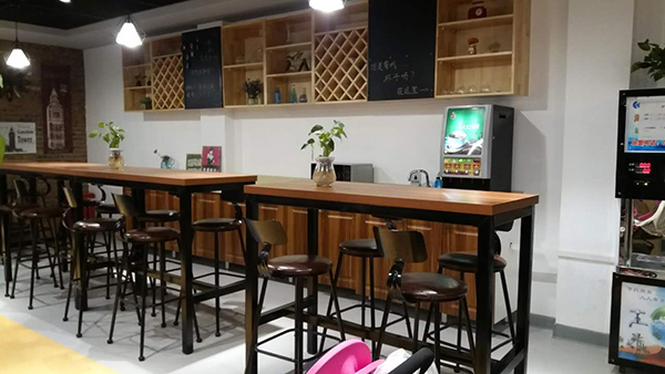 服務(wù)大廳吧臺(tái)